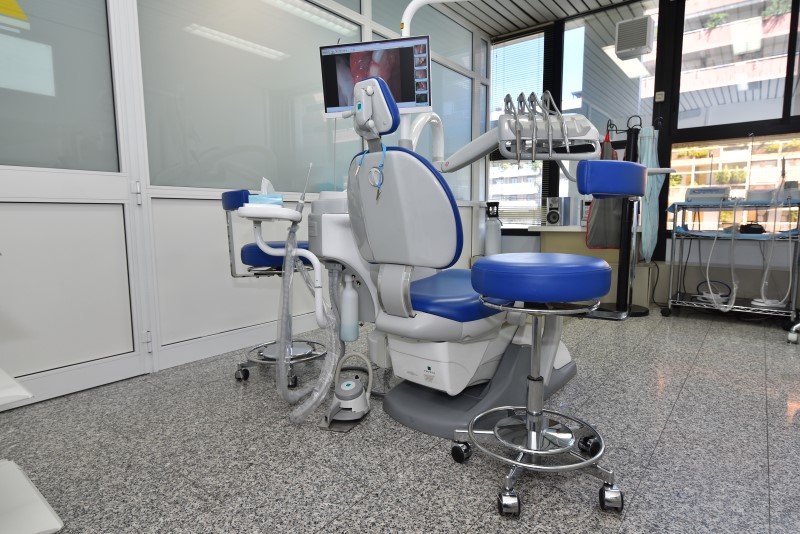 Riunito Studio Odontoiatrico a Bari